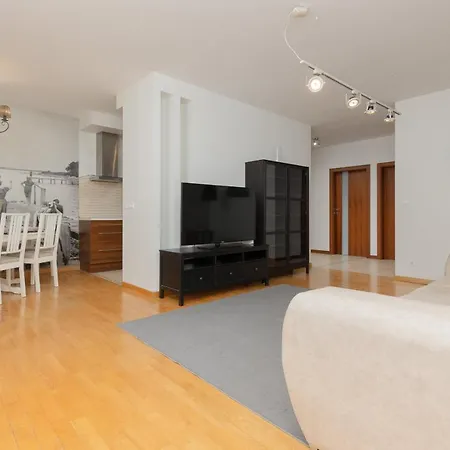 Spacious Zawiszy Wola By Renters * Варшава