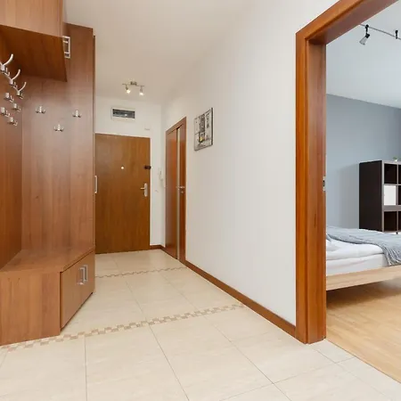 Spacious Zawiszy Wola By Renters דירה ורשה
