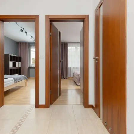 Spacious Zawiszy Wola By Renters דירה ורשה