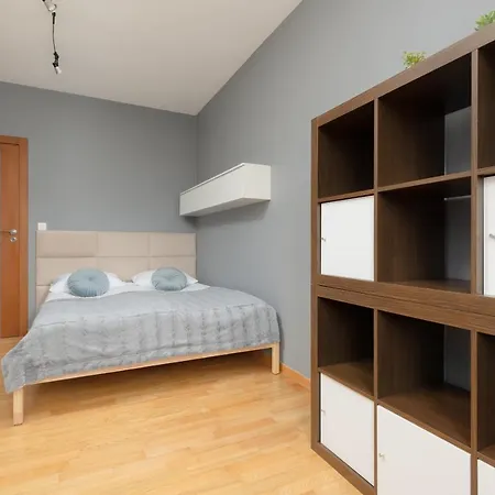 Spacious Zawiszy Wola By Renters * Warsaw